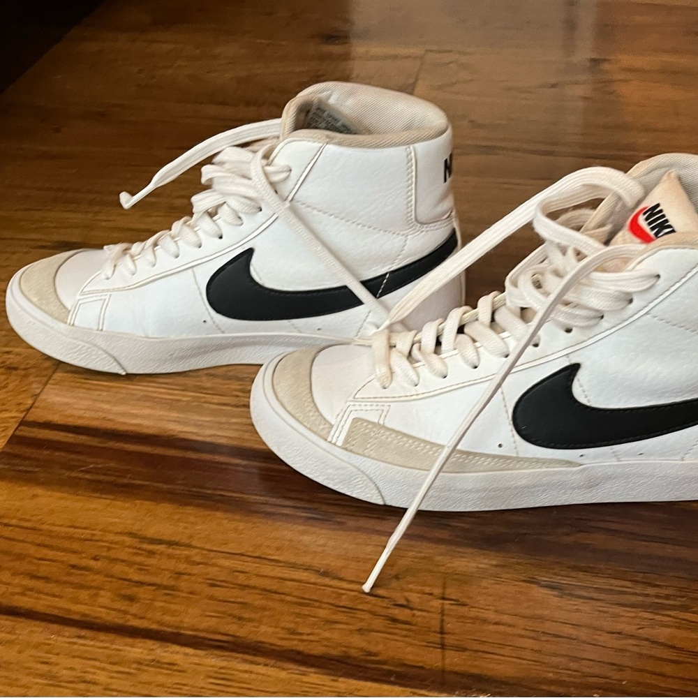 Nike blazers youth size 5.0, have not cleaned